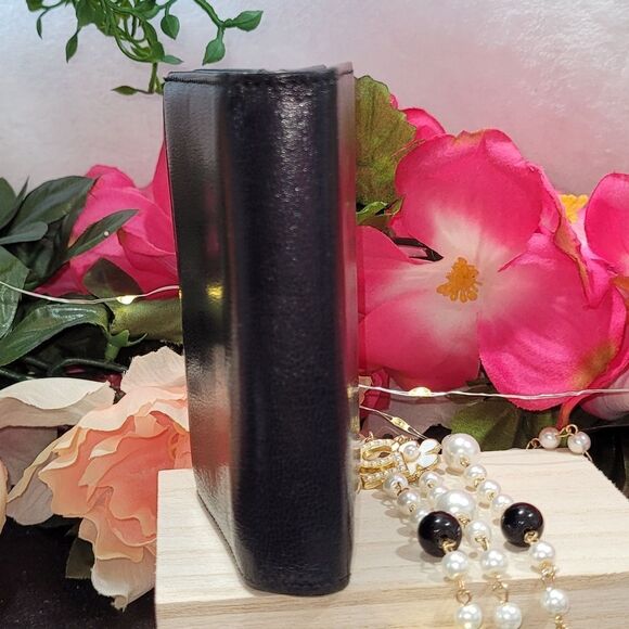 Authentic Salvatore Ferragamo Leather Card Holder - Picture 6 of 12